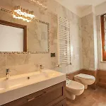 Bed & Breakfast Holidays Artisti Peschiera del Garda