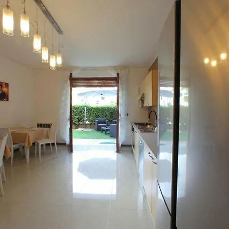 Holidays Artisti *